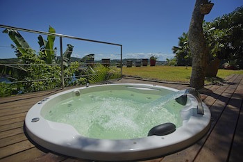 Cliffside Luxury Inn