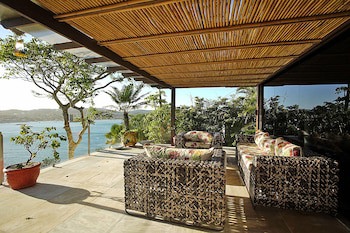 Cliffside Luxury Inn