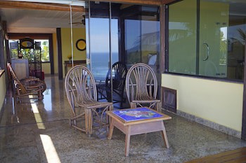Cliffside Luxury Inn