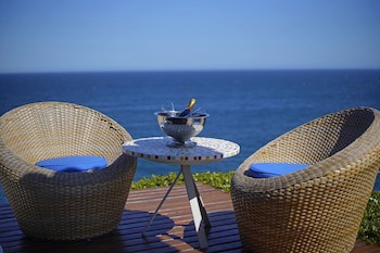 Cliffside Luxury Inn