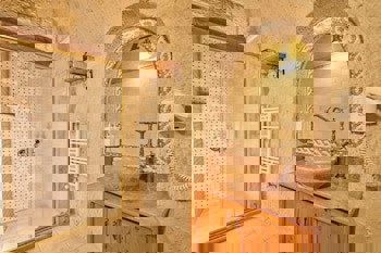 Mithra Cave Hotel - Special Class