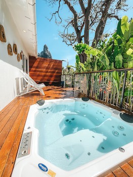 Dolphin Hotel