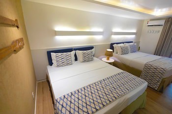 Dolphin Hotel