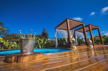Dolphin Hotel