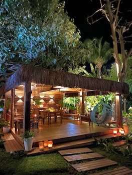 Dolphin Hotel