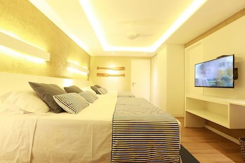Dolphin Hotel