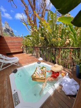 Dolphin Hotel