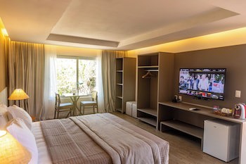 Dolphin Hotel