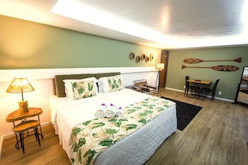Dolphin Hotel