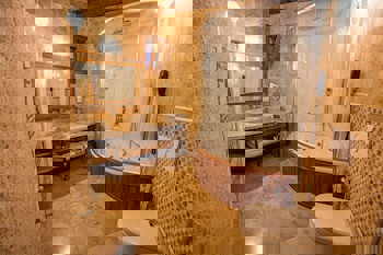 Imperial Cave Suites & Spa