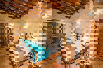 Imperial Cave Suites & Spa