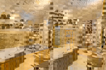 Imperial Cave Suites & Spa