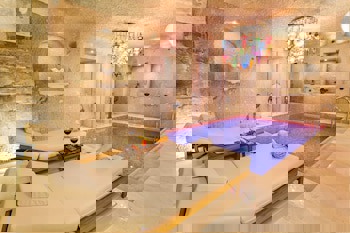 Imperial Cave Suites & Spa