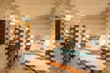 Imperial Cave Suites & Spa