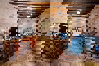 Imperial Cave Suites & Spa