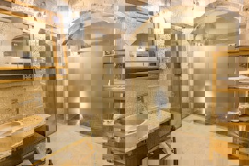 Imperial Cave Suites & Spa