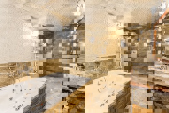 Imperial Cave Suites & Spa