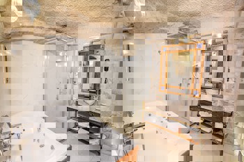 Imperial Cave Suites & Spa