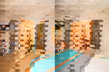 Imperial Cave Suites & Spa