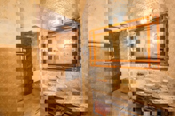 Imperial Cave Suites & Spa