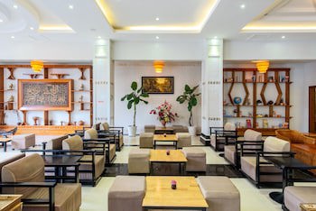 Aristocrat Residence & Hotel
