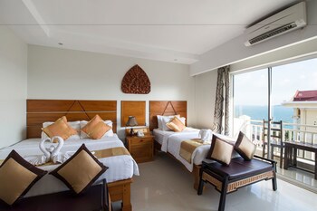 Aristocrat Residence & Hotel