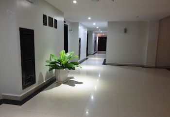 Aristocrat Residence & Hotel
