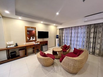 Aristocrat Residence & Hotel