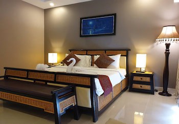 Aristocrat Residence & Hotel