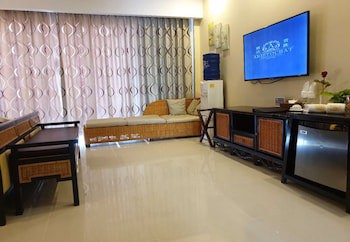 Aristocrat Residence & Hotel
