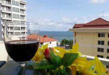 Aristocrat Residence & Hotel