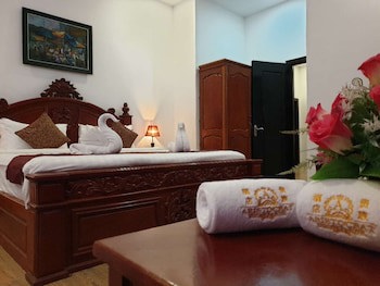 Aristocrat Residence & Hotel