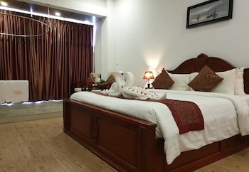 Aristocrat Residence & Hotel