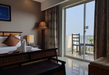 Aristocrat Residence & Hotel