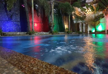 Aristocrat Residence & Hotel