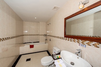 Aristocrat Residence & Hotel