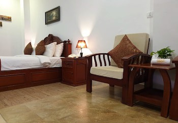 Aristocrat Residence & Hotel