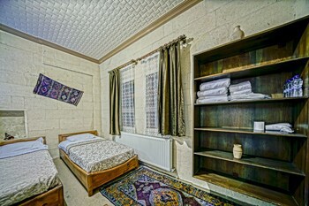 Elysee Cave House