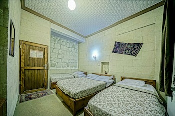 Elysee Cave House