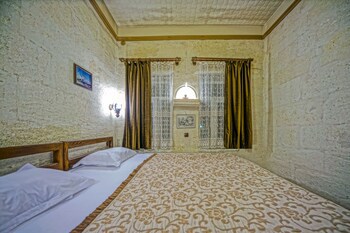 Elysee Cave House