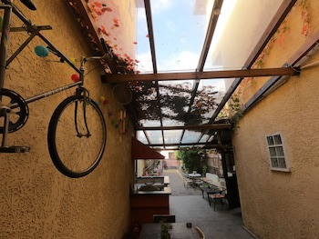 Arabas - Hostel