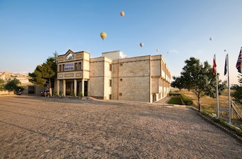 Ciner Hotel