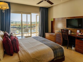 Acron Waterfront Resort