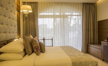 Acron Waterfront Resort
