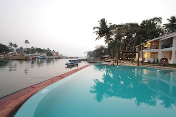 Acron Waterfront Resort