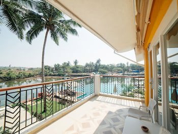 Acron Waterfront Resort