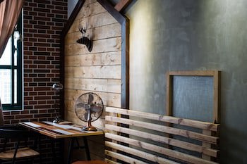 Baker Street Design Inn