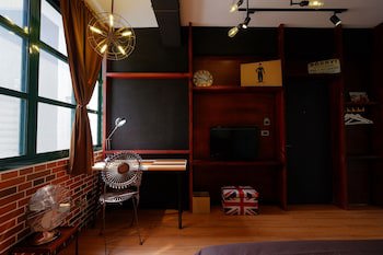 Baker Street Design Inn