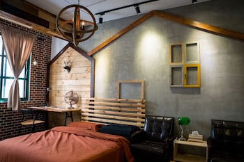Baker Street Design Inn