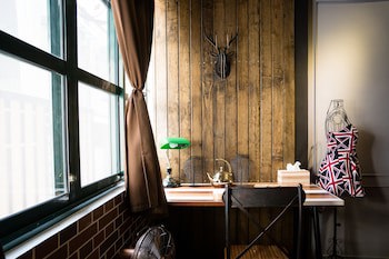 Baker Street Design Inn